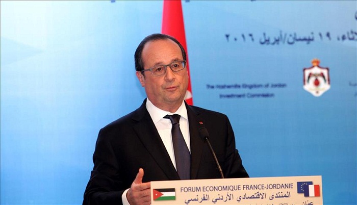 Hollande appelle depuis Amman à une solution politique à la crise syrienne